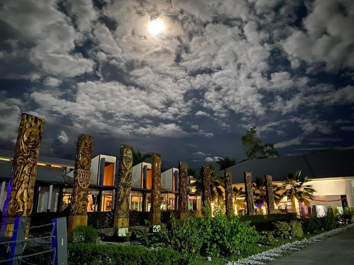 Heritage Park Hotel Honiara Exterior photo